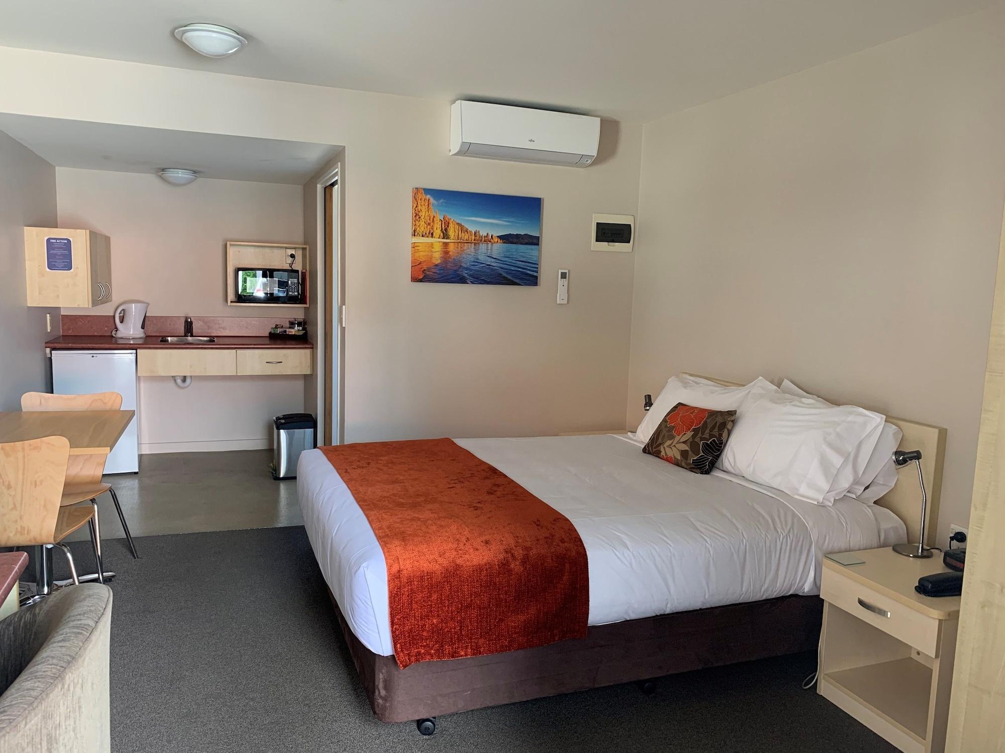Bella Vista Motel Lake Ванака Экстерьер фото