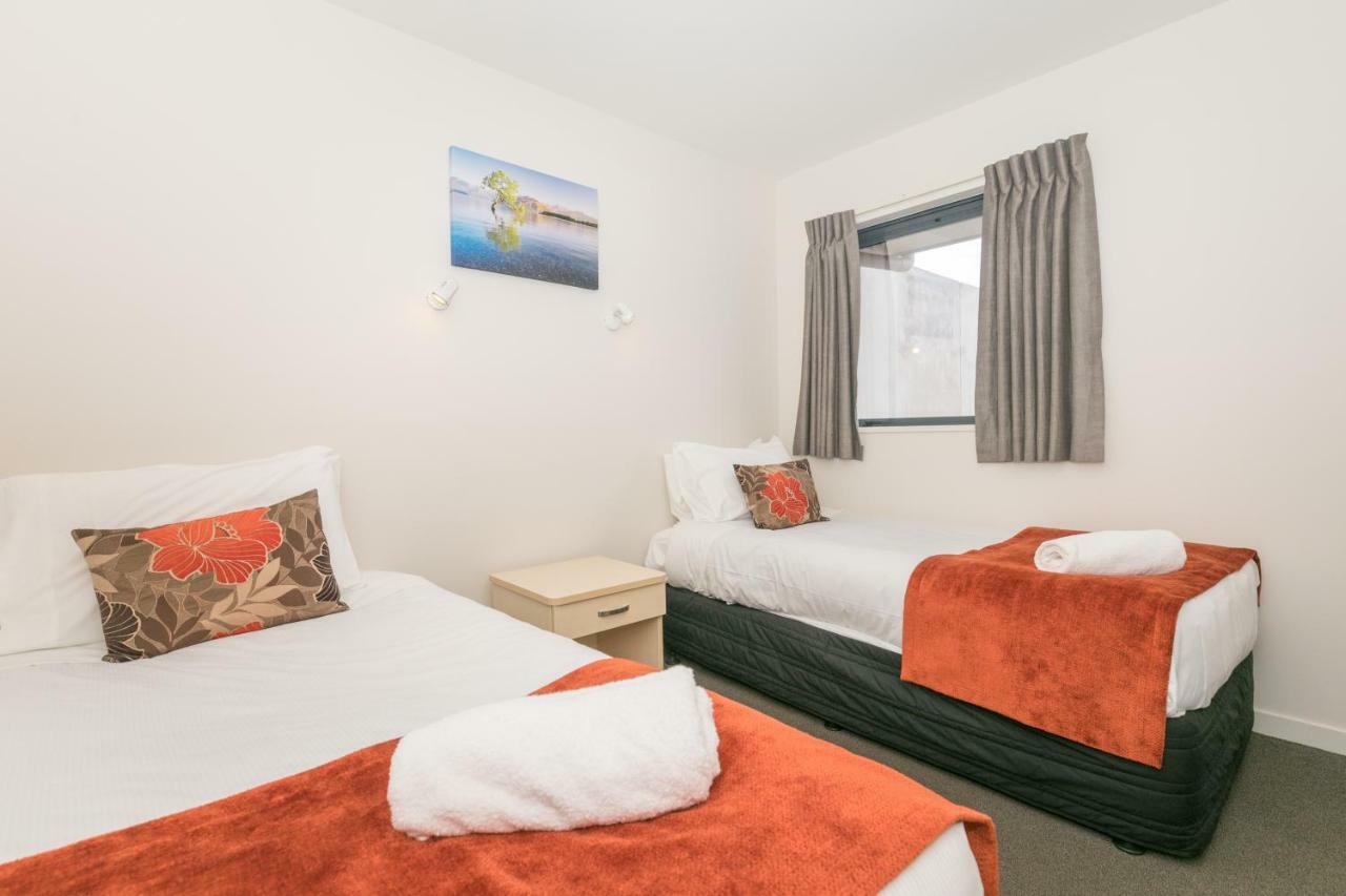 Bella Vista Motel Lake Ванака Экстерьер фото